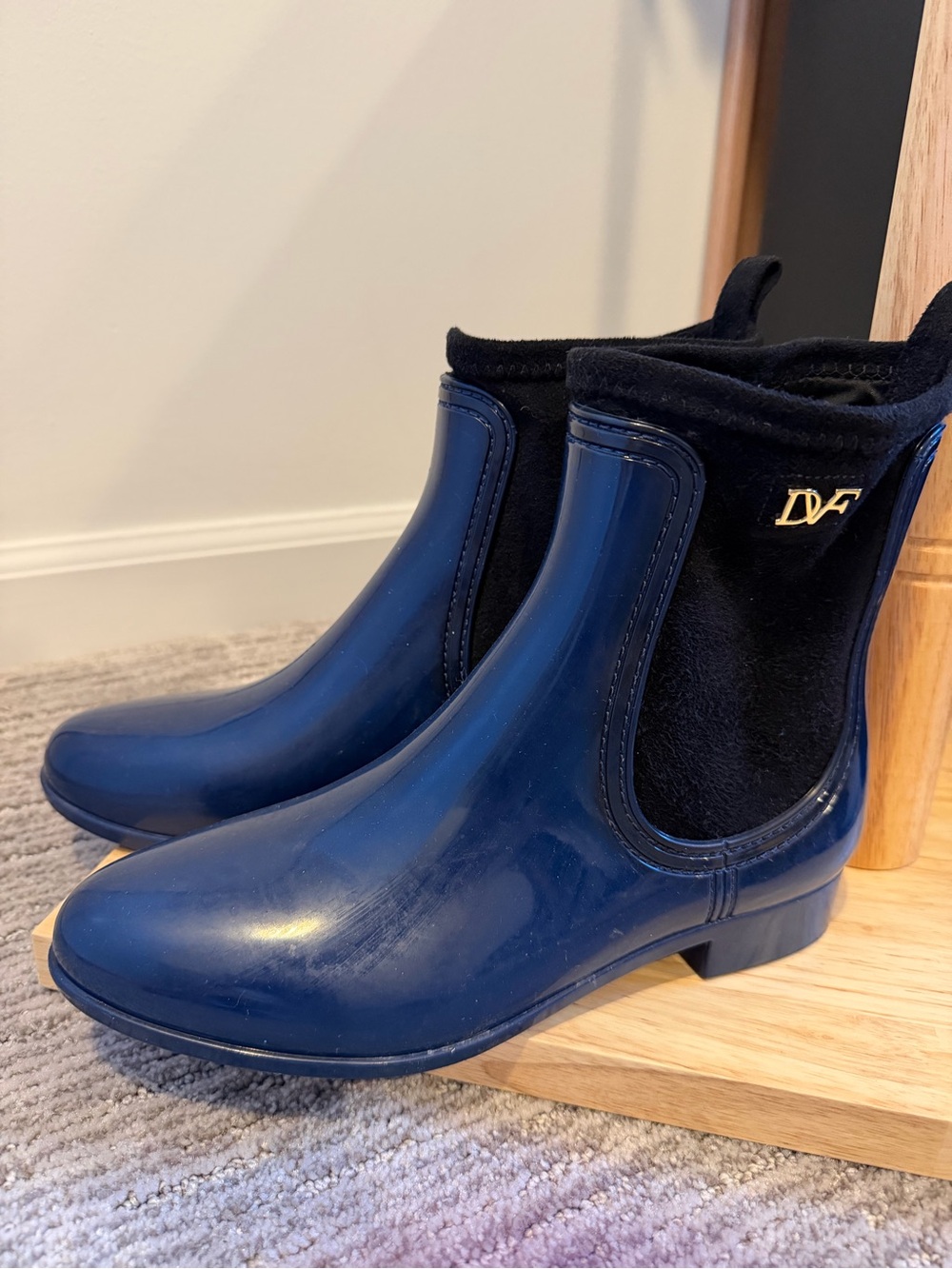 Diane Von Furstenberg Navy Glossy Chelsea Rain Booties